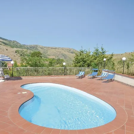 Holiday home 5 Bedroom In *
